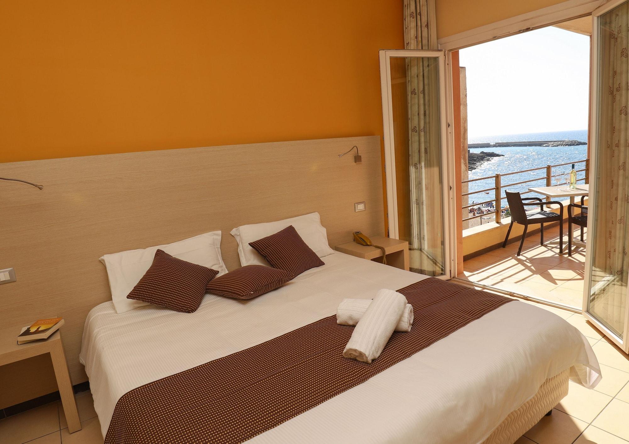 Janus Hotel Castelsardo Exterior photo